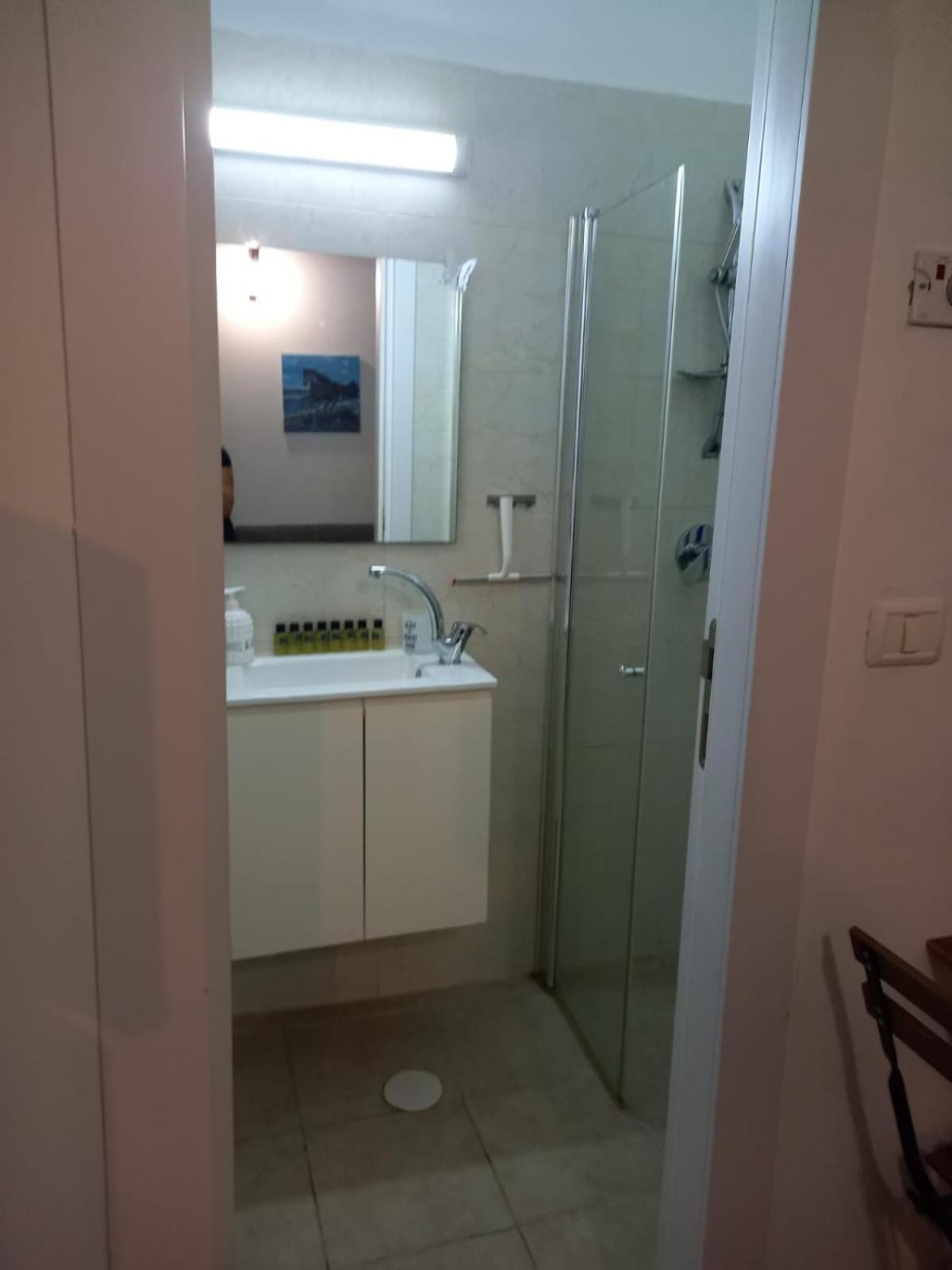 יחידת אירוח בבית ורדי Tiberíades Exterior foto